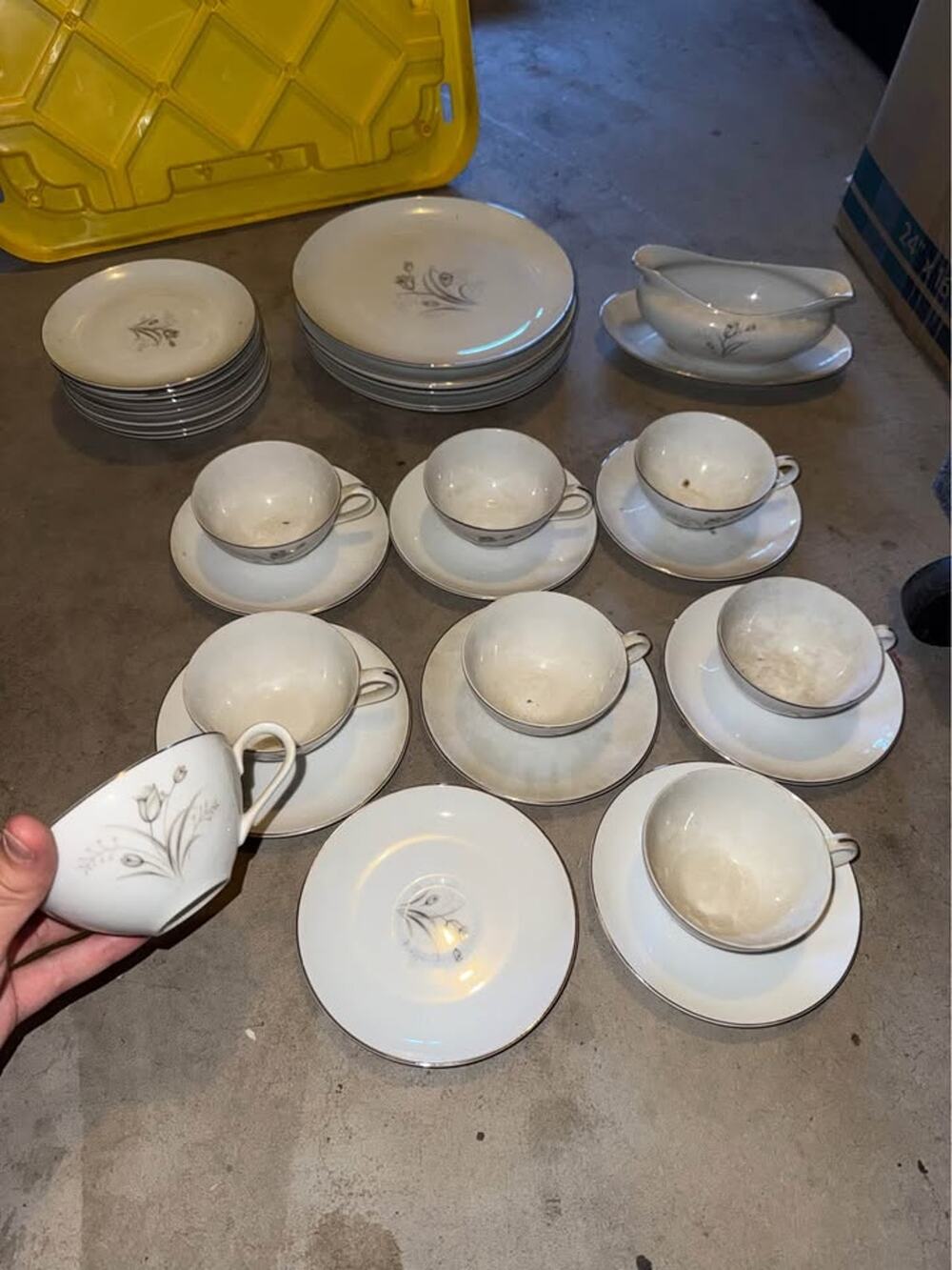 Creative Royal Elegance Fine China Set